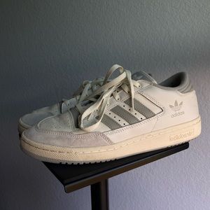 Adidas Grey/Beige/White Centennial Mens size 10 - Excellent Condition